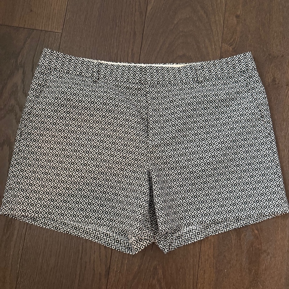 Banana Republic Hampton Shorts Size 16 Black White Geometric Print Tailored